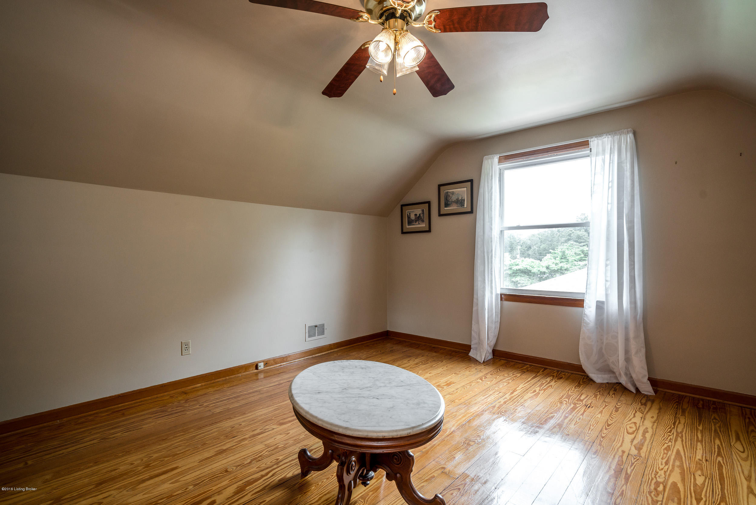 5101 Dee Road Louisville, KY 40219 - Photo 37 of 50 35
