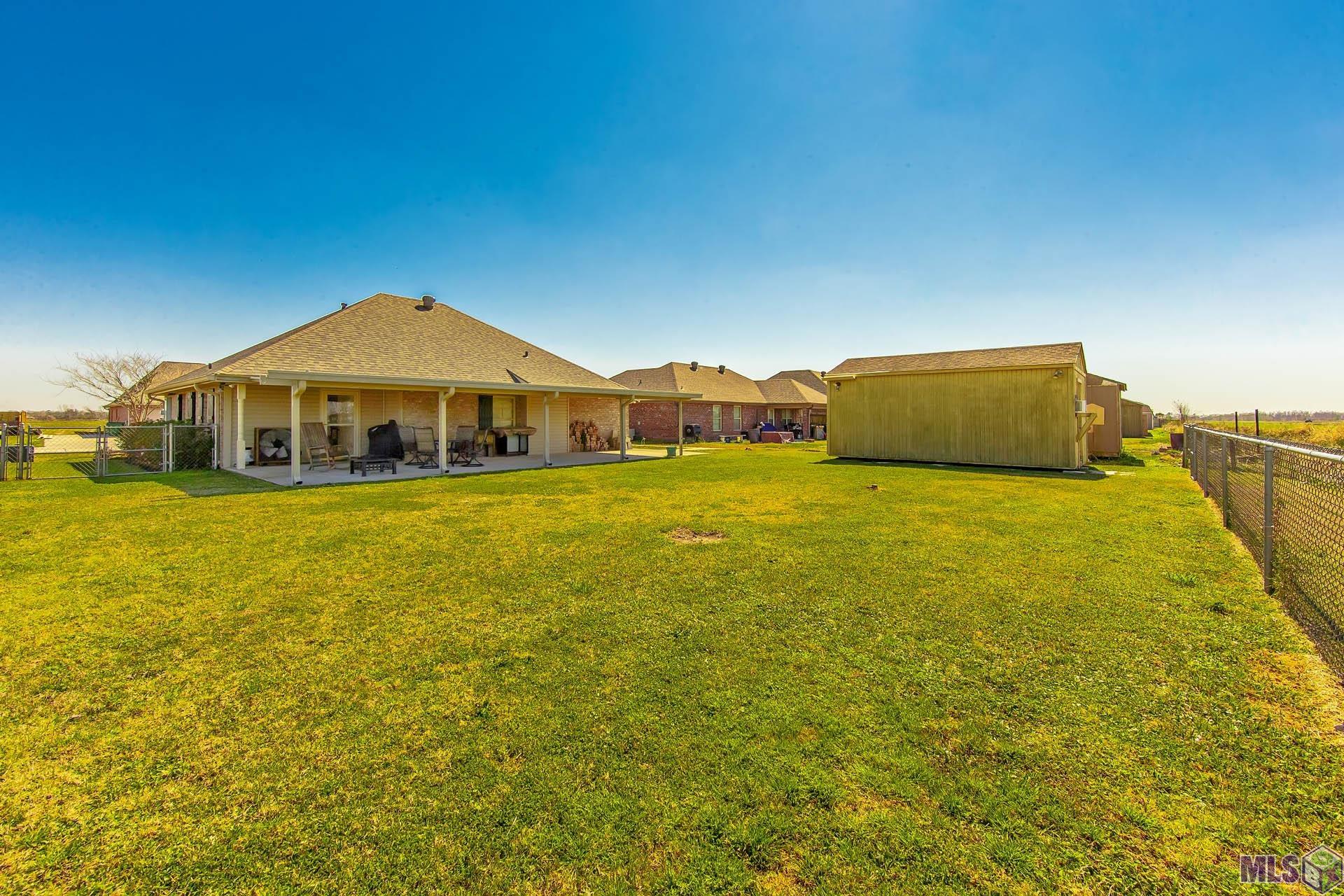 226 Landmark Drive Raceland, LA 70394 - Photo 2 of 13