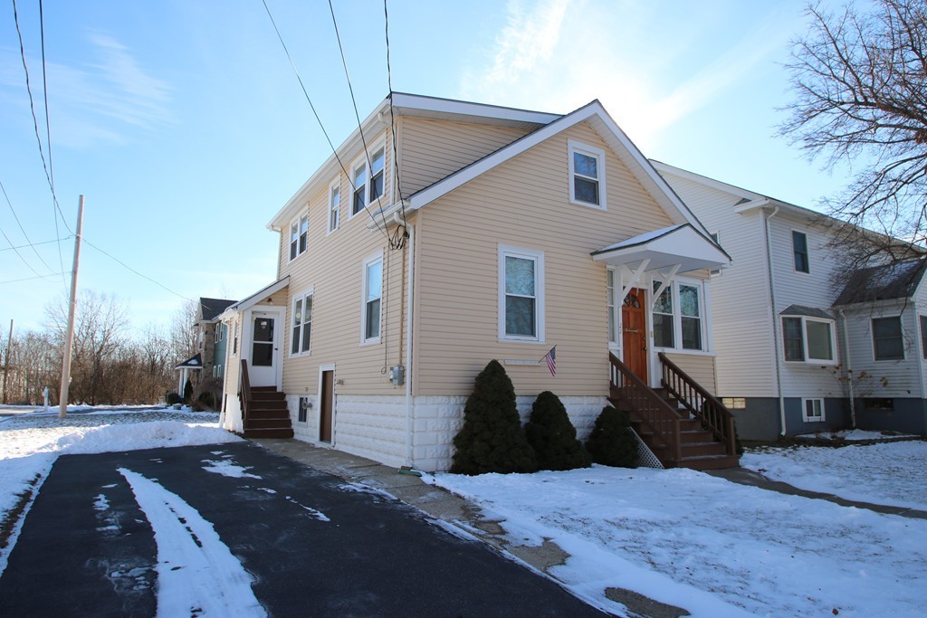 22 Dustin Street Saugus, MA 01906 - Photo 3 of 23 Gallery Image 3