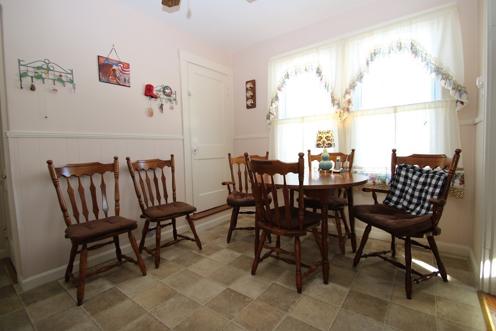 22 Dustin Street Saugus, MA 01906 - Photo 9 of 23 Gallery Image 9