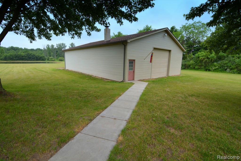 7675 Big Hand Road Columbus, MI 48063 - Photo 29 of 45 DSC_0214.jpg