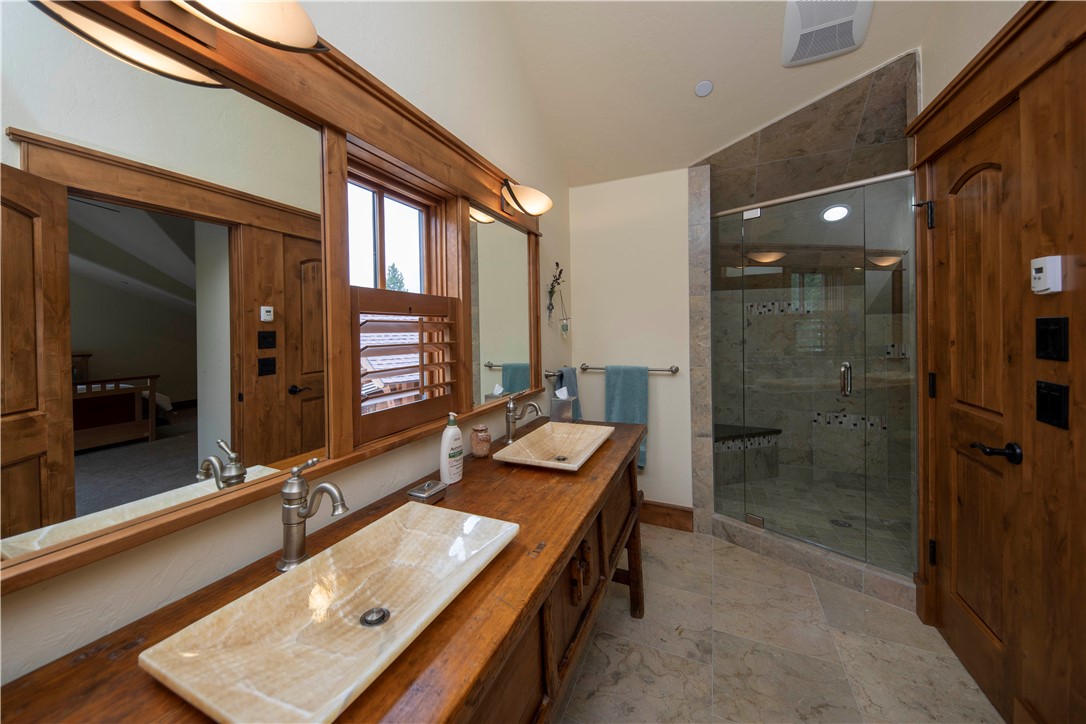 211 Highlands Drive Breckenridge, CO 80424 - Photo 28 of 35 Gorgeous en-suite bathroom.