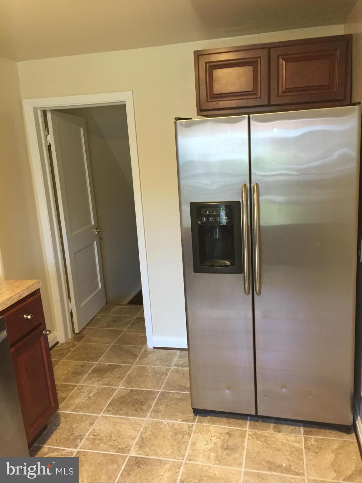 1217 Wicklow Road Baltimore, MD 21229 - Photo 2 of 13 Kitchen
