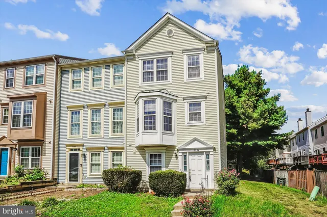 $2,700 | 13994 Gunners Place, Centreville, VA 20121