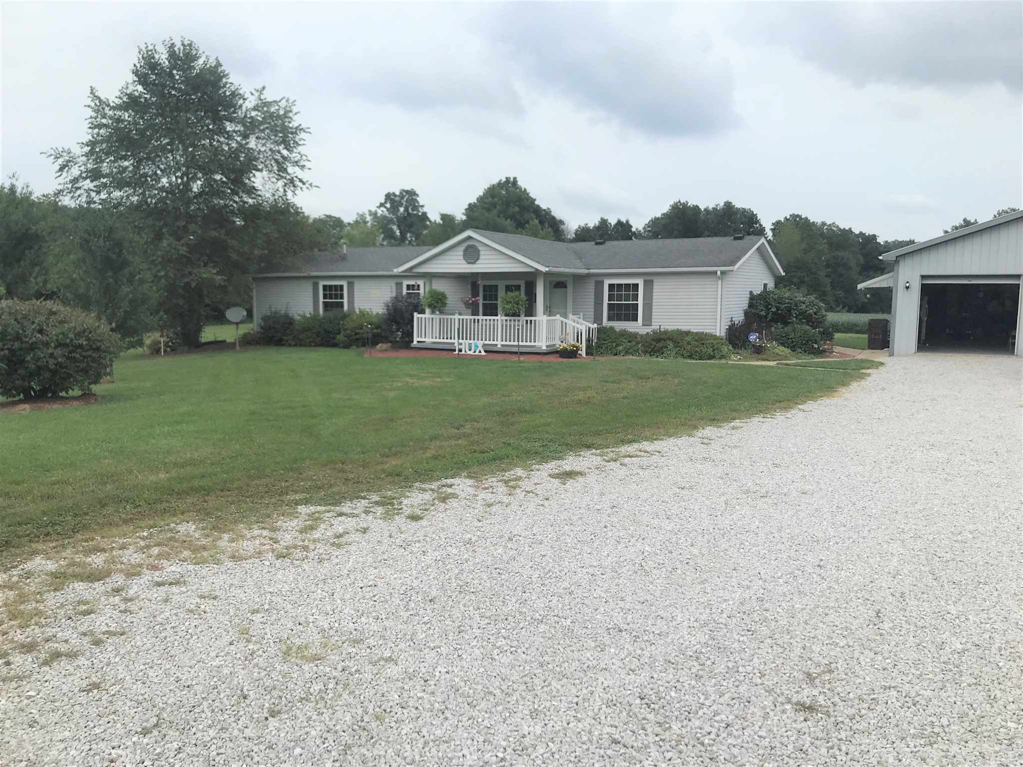 1057 South County Road Road East Sullivan, IN 47882 - Photo 2 of 11 Gallery Image 2