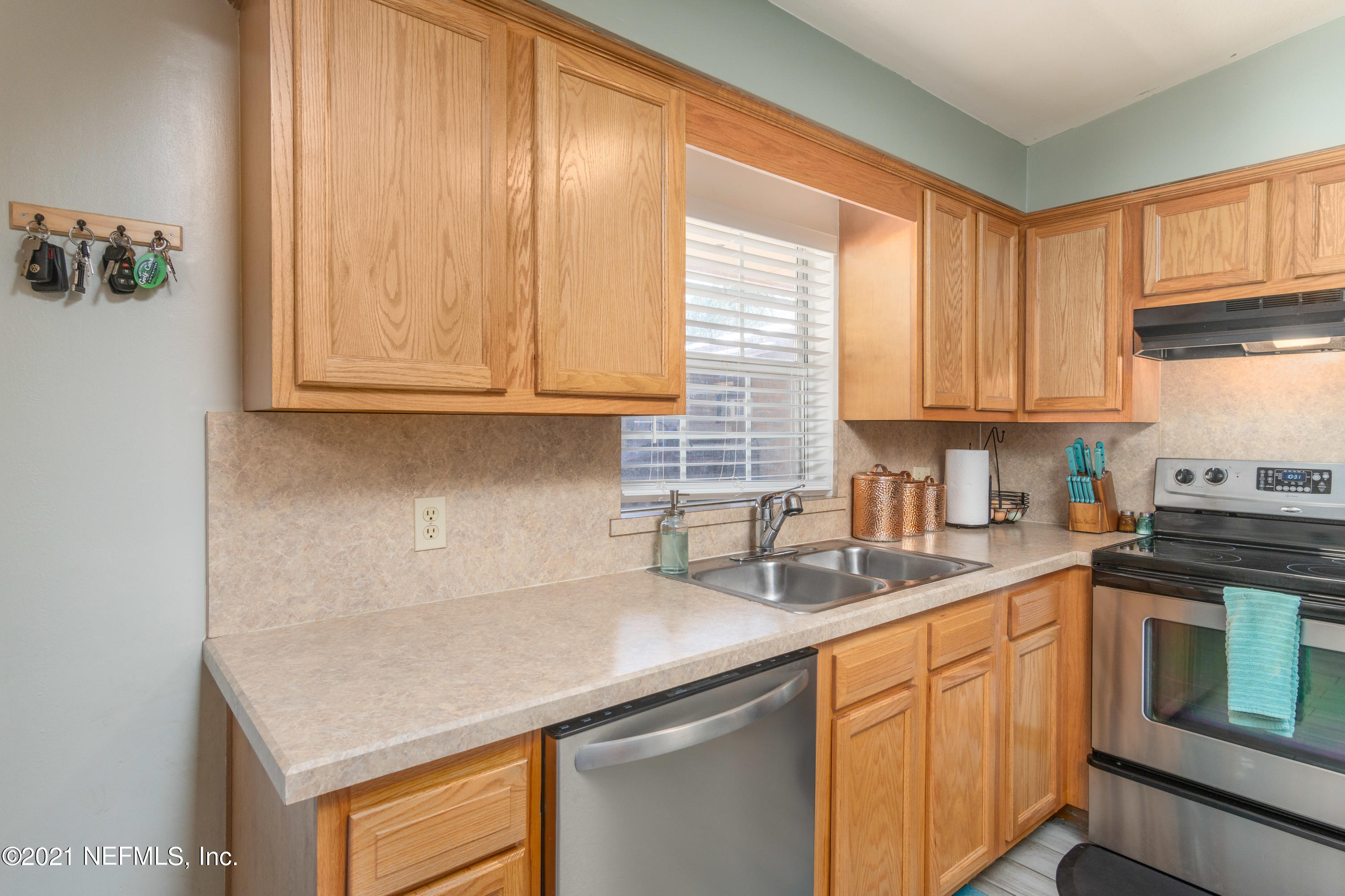 11515 Emuness Road Jacksonville, FL 32218 - Photo 27 of 42 HousePhoto-27