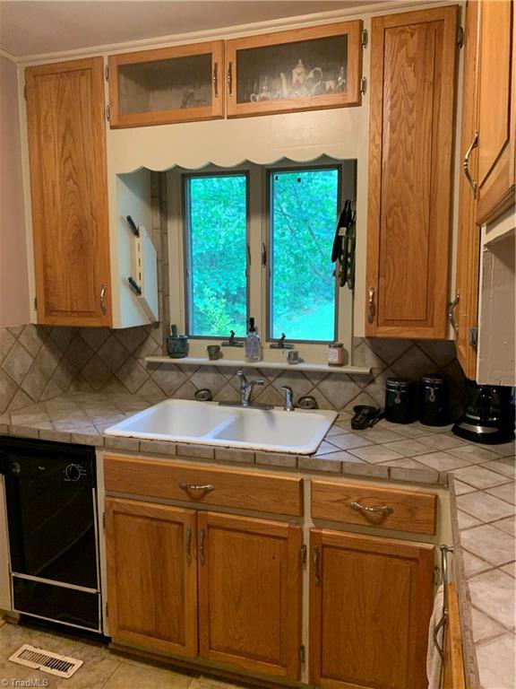 4680 Seward Road Pfafftown, NC 27040 - Photo 12 of 22 Gallery Image 12