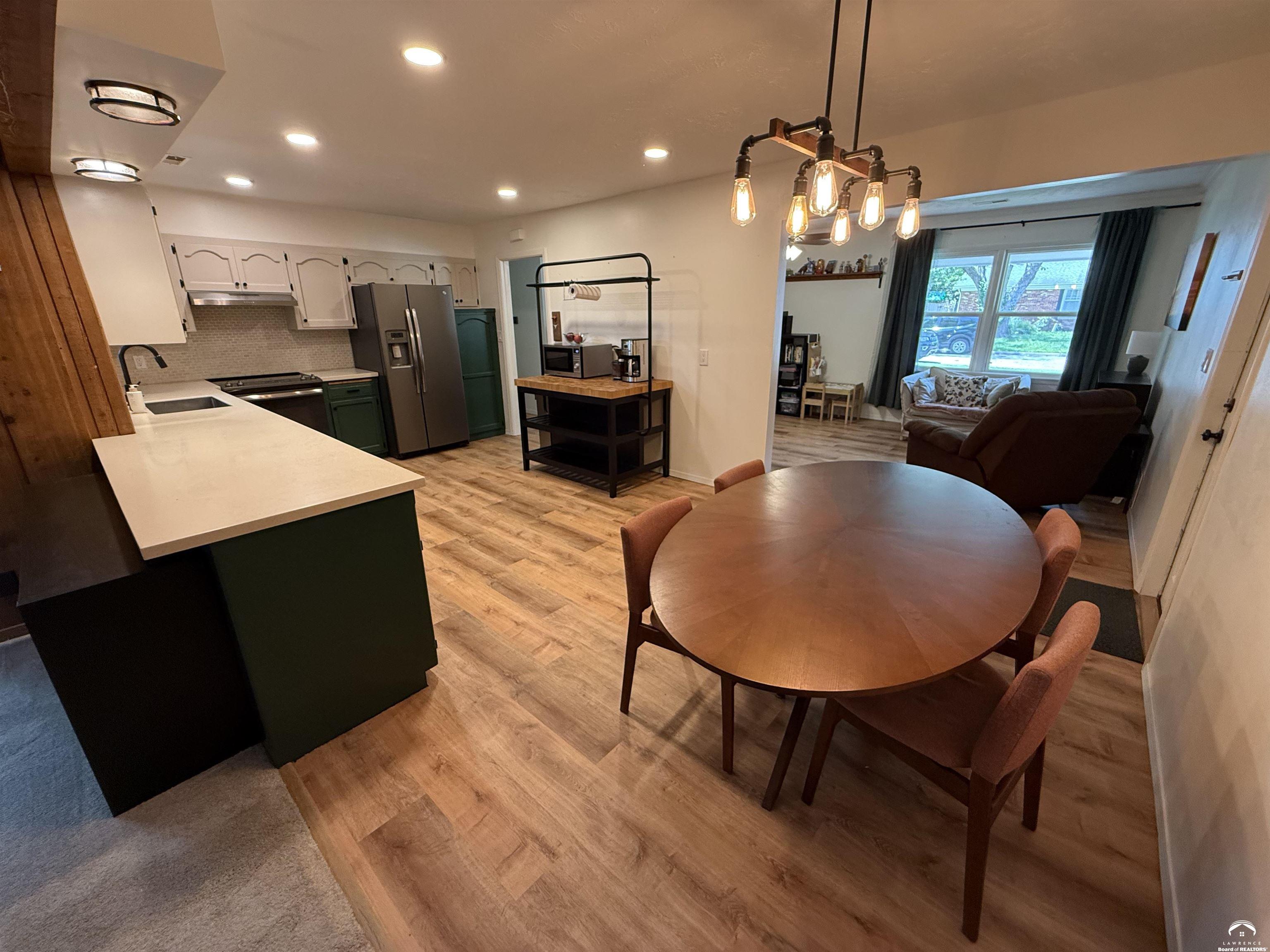 722 Randall Road Lawrence, KS 66049 - Photo 5 of 29