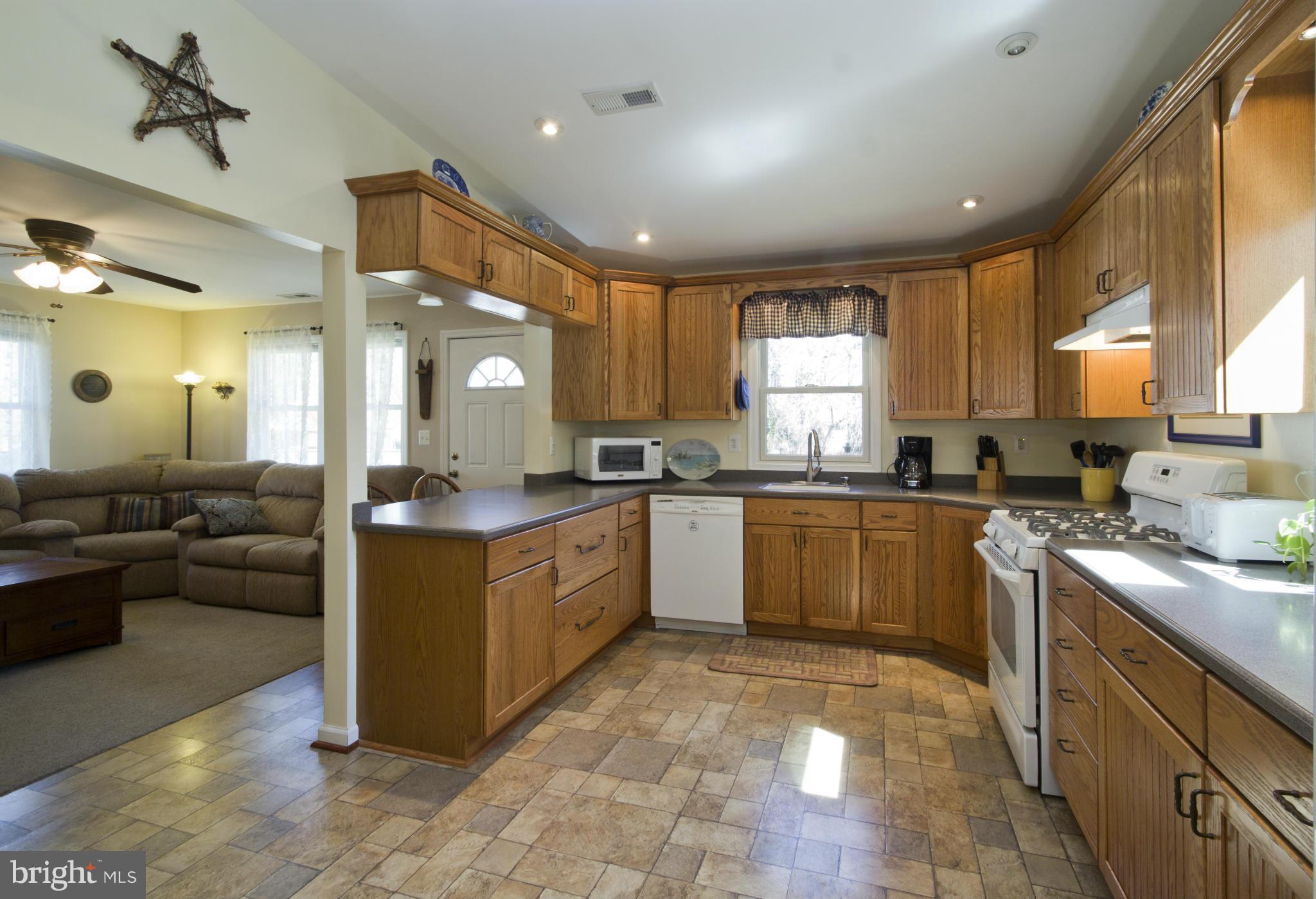 1459 Grandview Road Arnold, MD 21012 - Photo 12 of 30 Kitchen w/Corian Counters