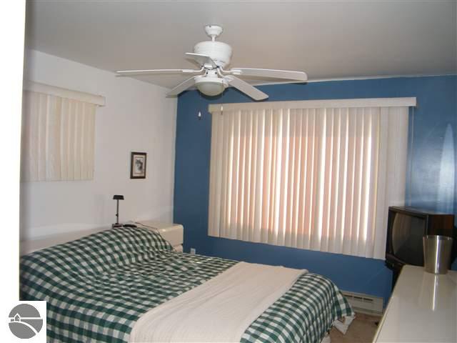 140 South Intermediate Lake Road Central Lake, MI 49622 - Photo 14 of 18 1725885-13.JPG