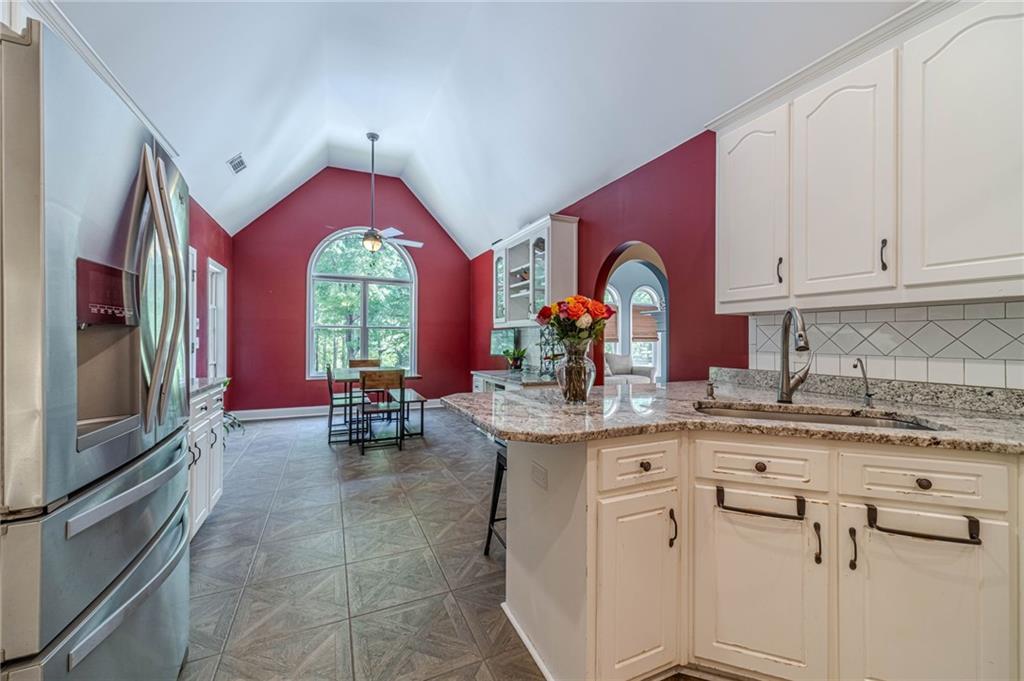 4415 Locklin Road Monroe, GA 30655 - Photo 9 of 36