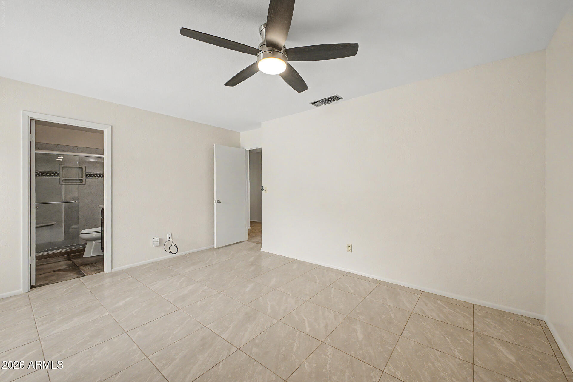 2208 East Hearn Road Phoenix, AZ 85022 - Photo 14 of 29 Master Bedroom