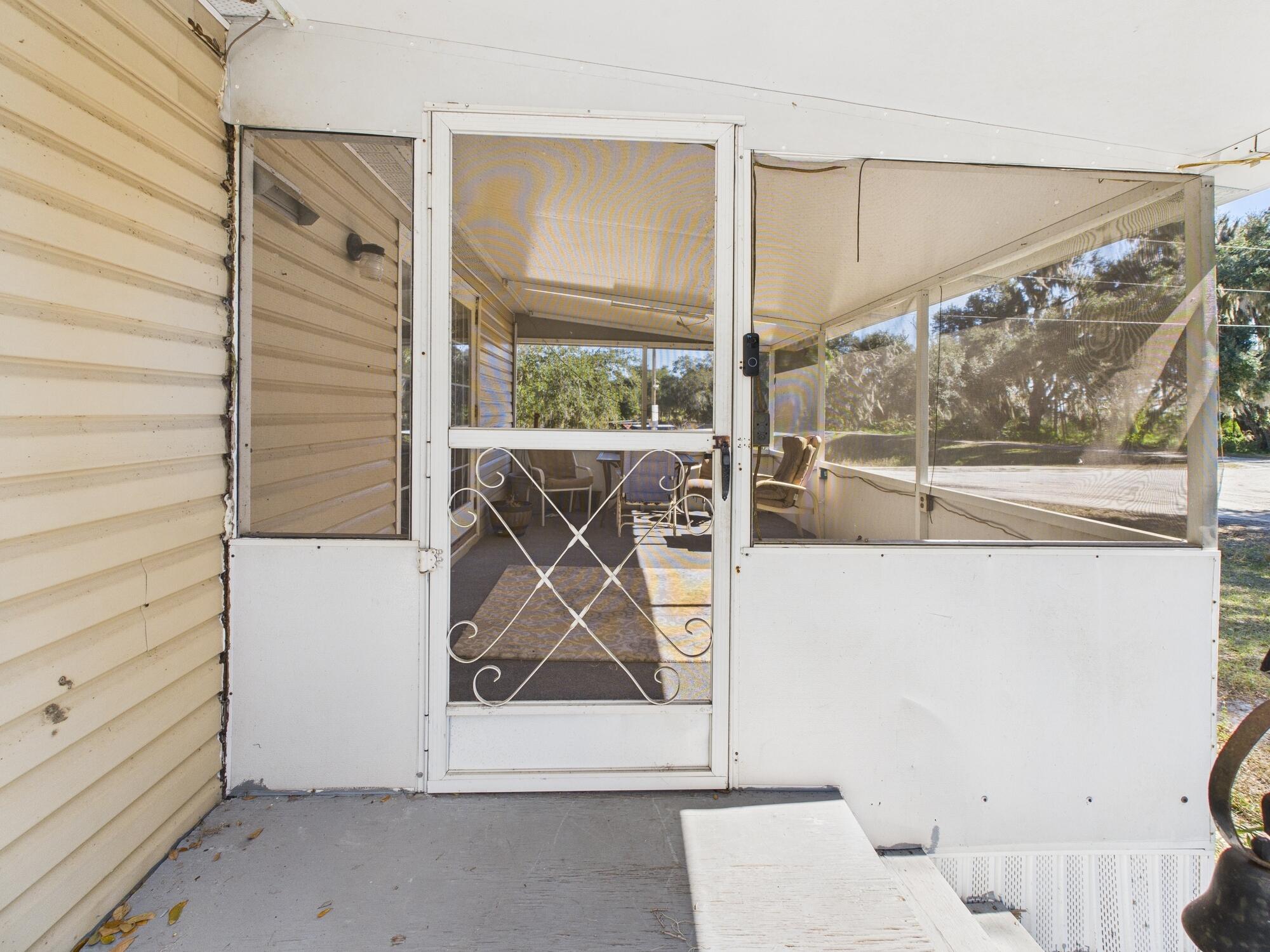 56 Basin Street Lorida, FL 33857 - Photo 6 of 42 053A43B8-C8CF-4501-9163-9CC4142C3416