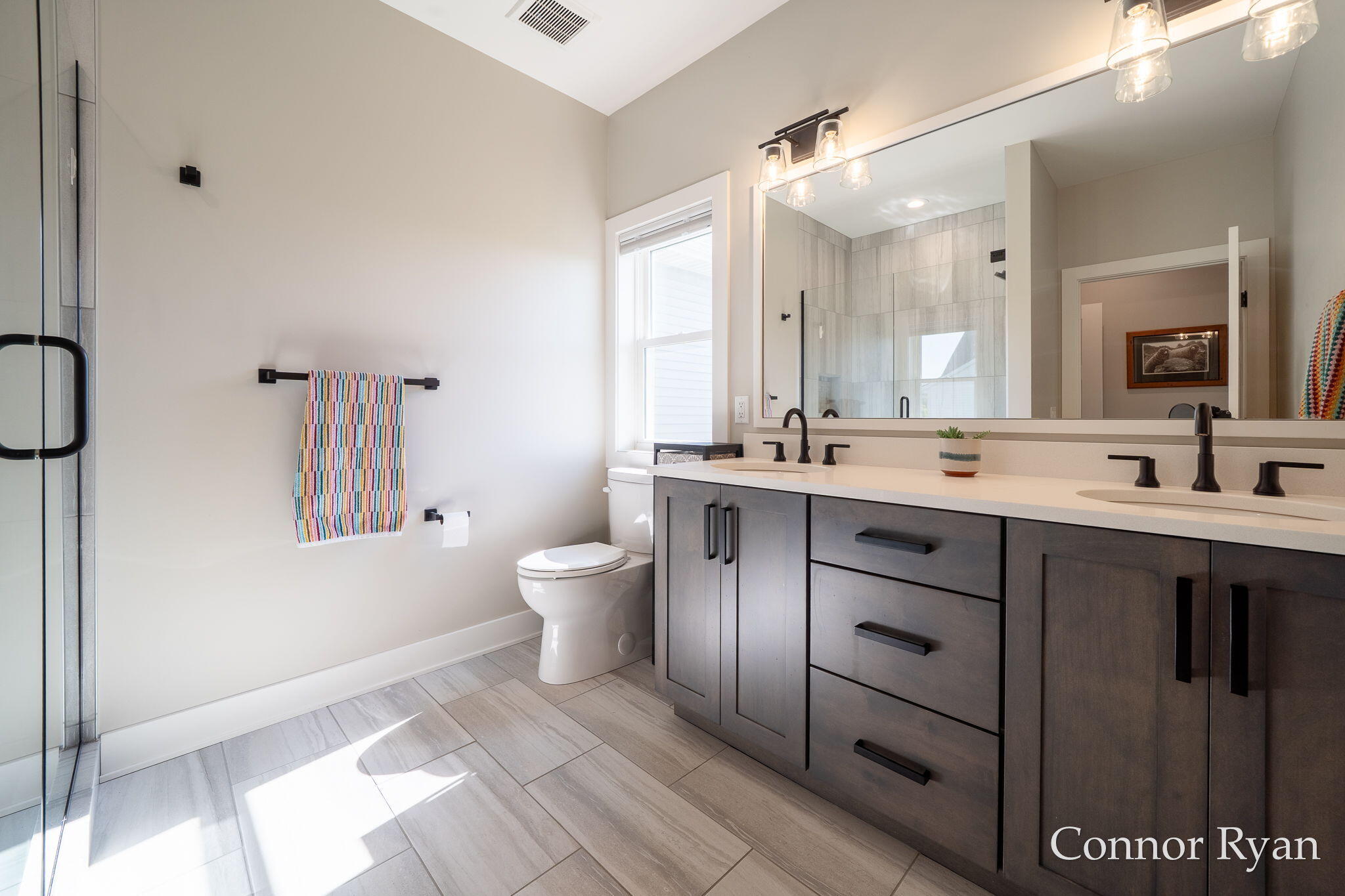 3758 Jason Ridge Lane Southwest Grand Rapids, MI 49534 - Photo 21 of 41 Primary Bathroom