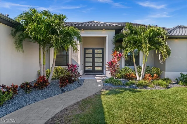 $1,275,000 | 2818 Old Burnt Store Road North, Cape Coral, FL 33993