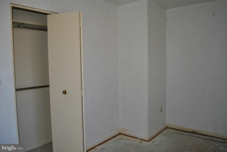 609 West Nettle Tree Road Sterling, VA 20164 - Photo 2 of 16 Bedroom