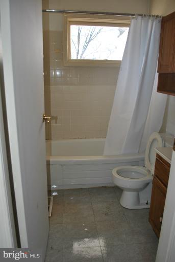609 West Nettle Tree Road Sterling, VA 20164 - Photo 14 of 16 Bath
