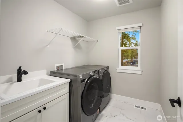 $1,149,950 | 22210 80th Avenue West, Edmonds, WA 98026