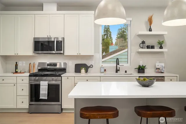 $1,149,950 | 22210 80th Avenue West, Edmonds, WA 98026