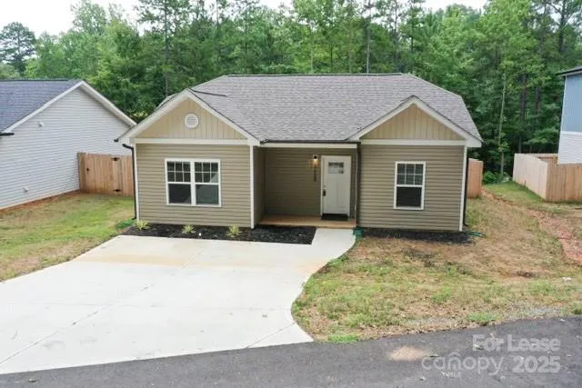 $1,869 | 7928 East Lane Drive, Charlotte, NC 28212