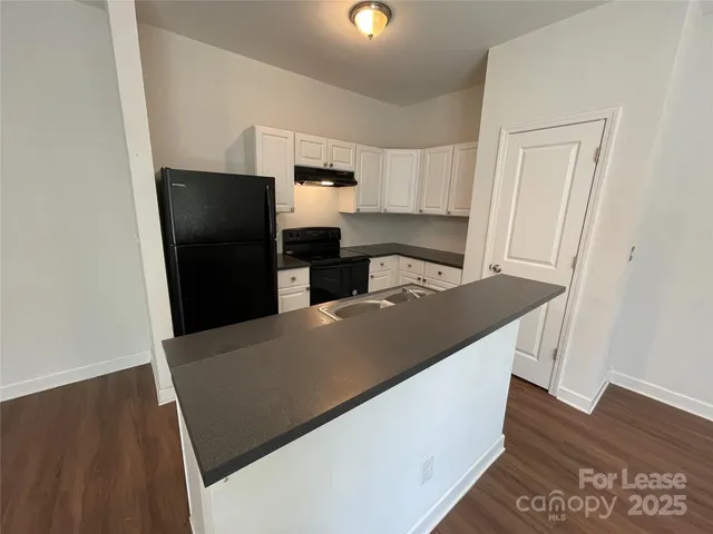 $1,869 | 7928 East Lane Drive, Charlotte, NC 28212