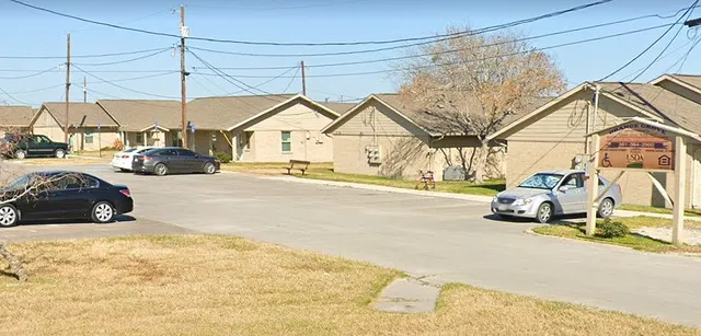 $629 | 520 East Orange Avenue, Orange Grove, TX 78372