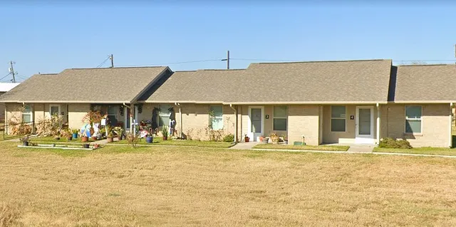 $629 | 520 East Orange Avenue, Orange Grove, TX 78372