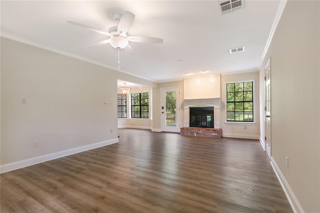 1291 Dove Park Road Covington, LA 70433 - Photo 5 of 28 Gallery Image 5