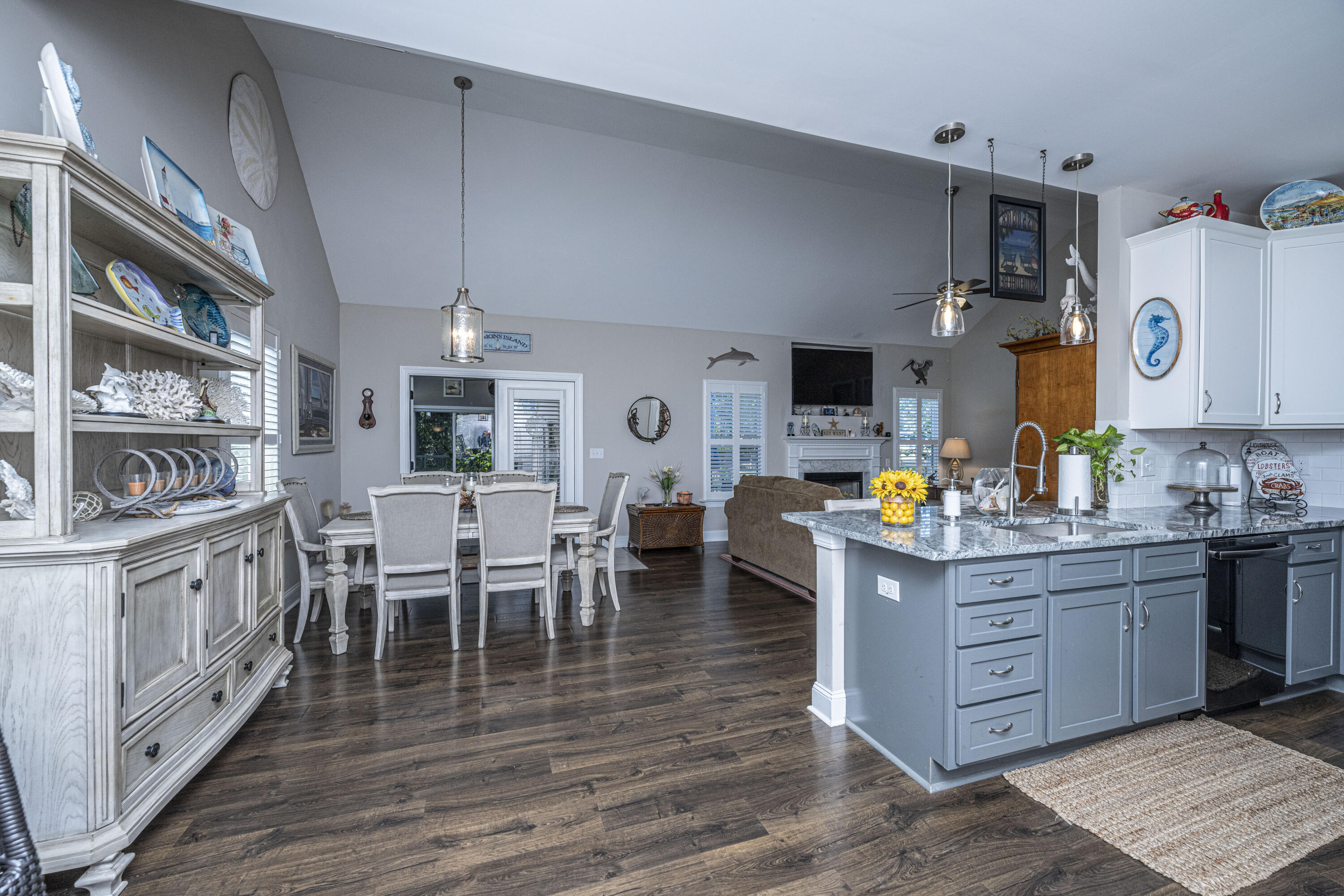5843 Yellow Dog Road Ravenel, SC 29470 - Photo 12 of 52 Meticulously Maintained