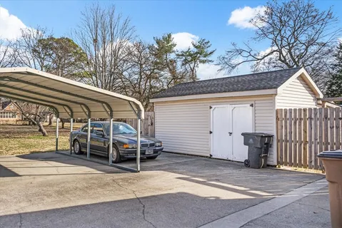 a view of a garage