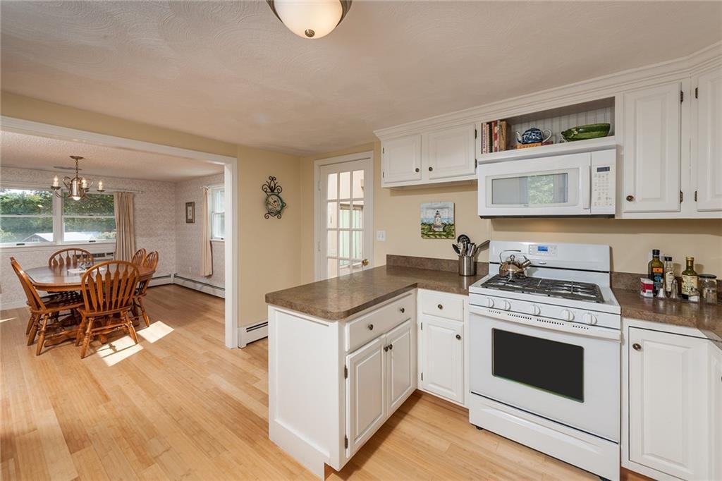122 Ogunquit Road Cape Neddick, ME 03902 - Photo 10 of 35 Photo