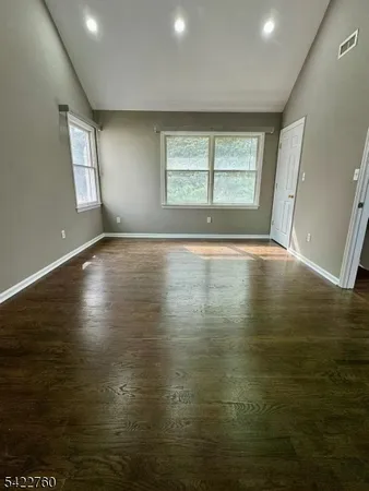$3,150 | 1691 Stuyvesant Avenue, Unit B, Union, NJ 07083