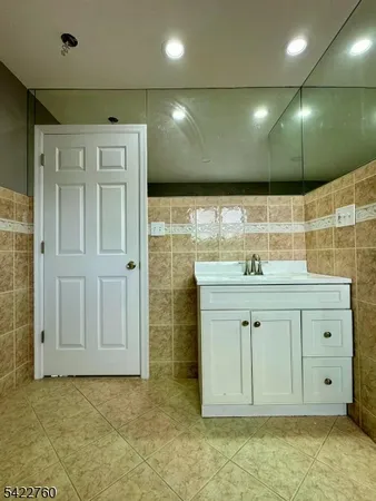 $3,150 | 1691 Stuyvesant Avenue, Unit B, Union, NJ 07083