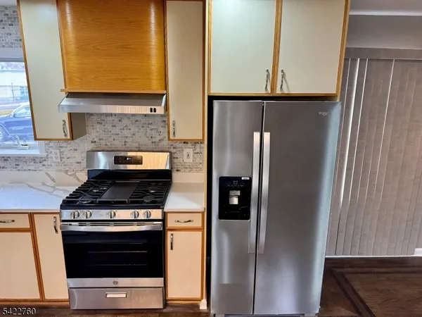 $3,150 | 1691 Stuyvesant Avenue, Unit B, Union, NJ 07083
