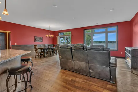$625,000 | 4631 141st Avenue Northeast, Spicer, MN 56288