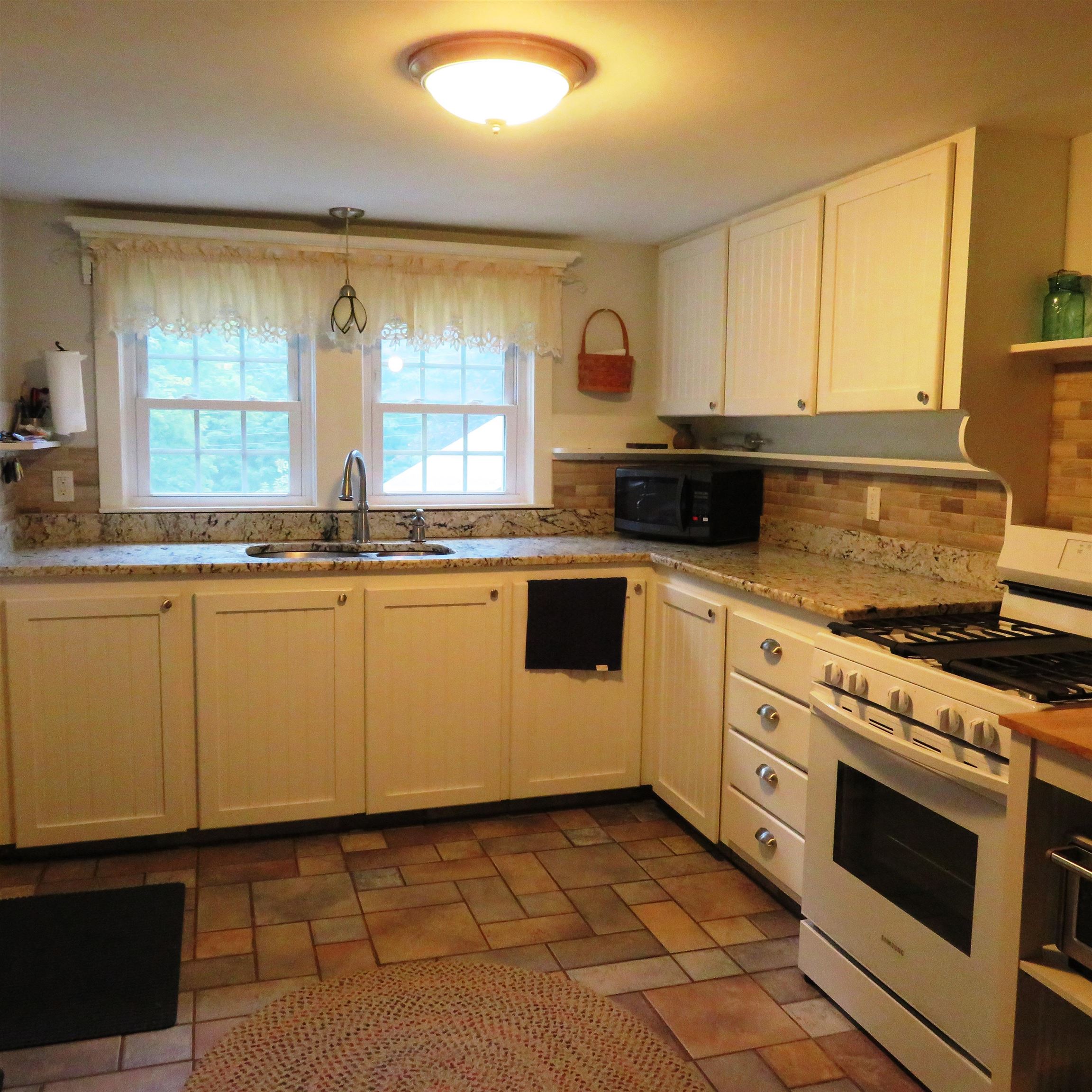 66 Intervale Road Gilford, NH 03249 - Photo 16 of 39