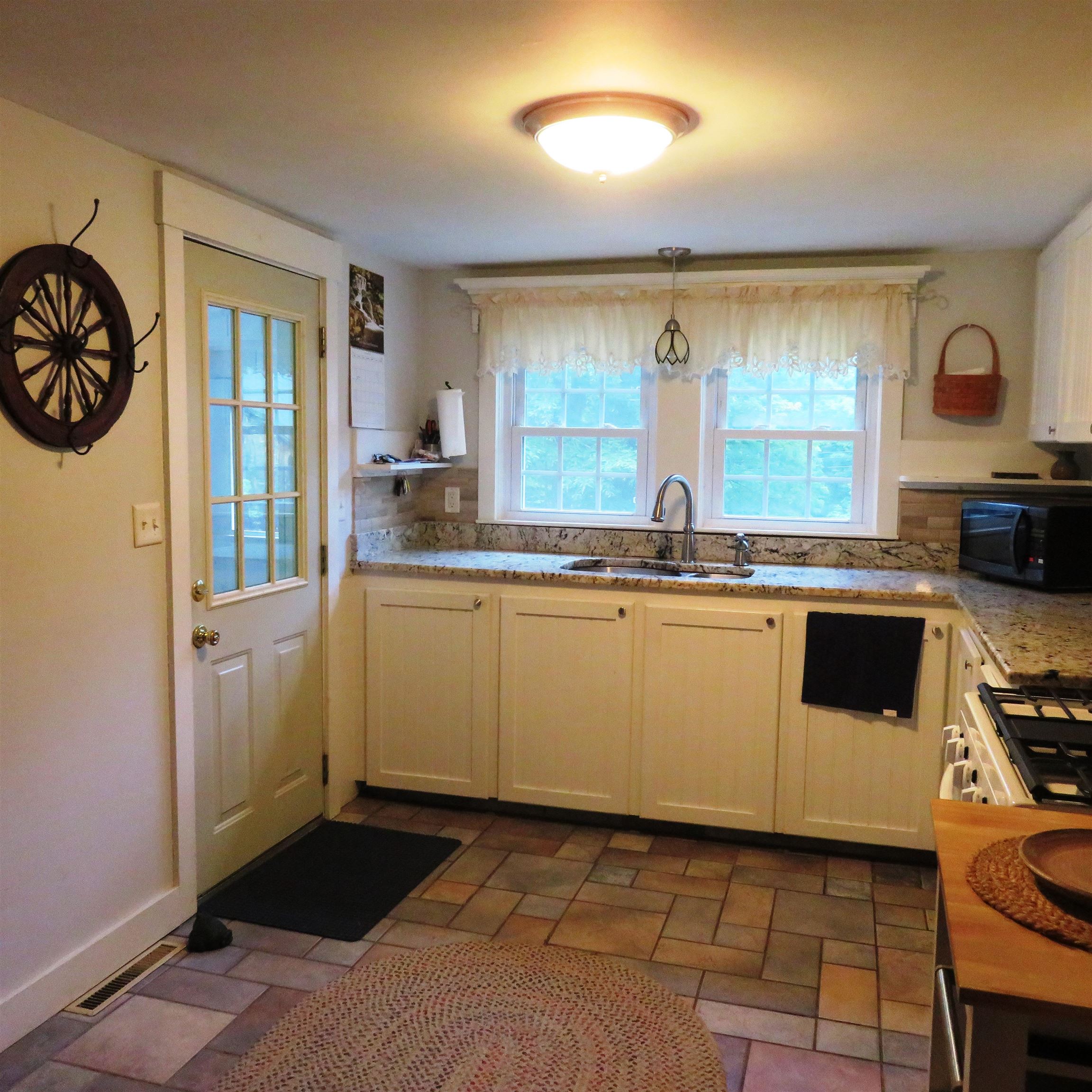 66 Intervale Road Gilford, NH 03249 - Photo 18 of 39