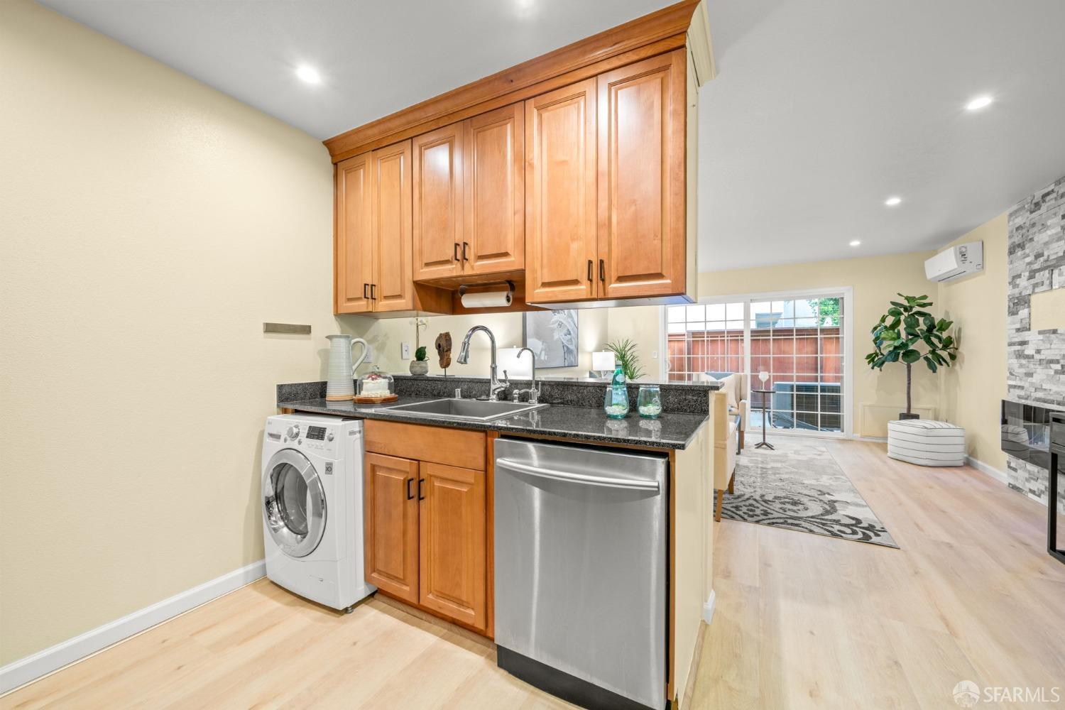 7323 Starward Drive, Unit 8 Dublin, CA 94568 - Photo 8 of 21