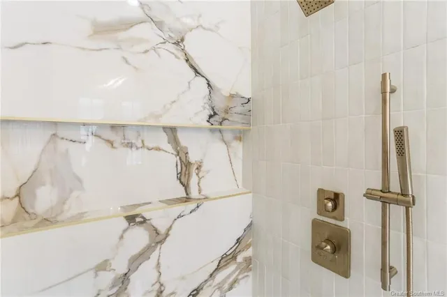 $759,400 | 6502 White Oleander Circle West, Lake Charles, LA 70605