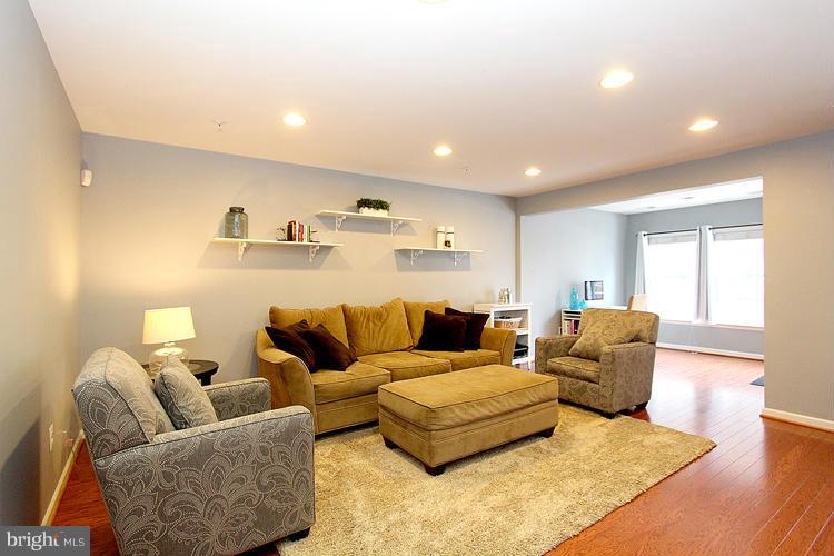 62 Two Rivers Drive Edgewater, MD 21037 - Photo 18 of 25 Family Room