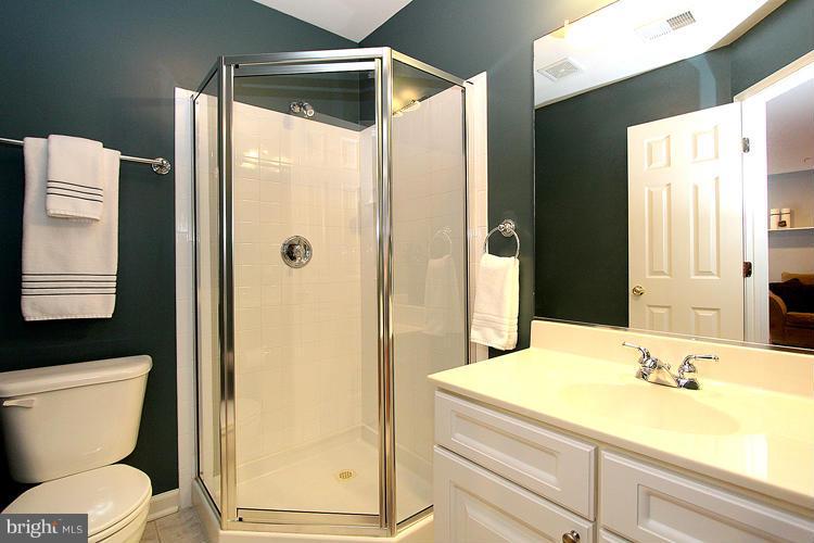 62 Two Rivers Drive Edgewater, MD 21037 - Photo 21 of 25 Bath