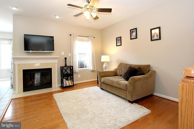 62 Two Rivers Drive Edgewater, MD 21037 - Photo 4 of 25 Family Room