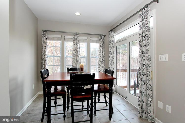62 Two Rivers Drive Edgewater, MD 21037 - Photo 8 of 25 Kitchen