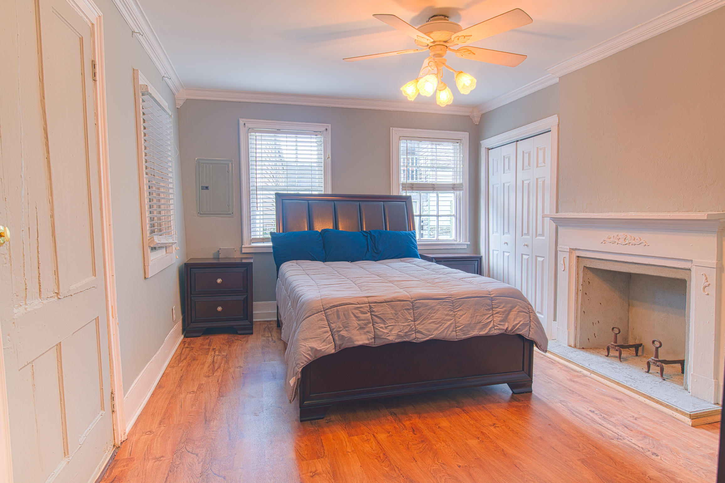 8 Sires Street, Unit A & B Charleston, SC 29403 - Photo 8 of 29 20180907-850_8381-Edit