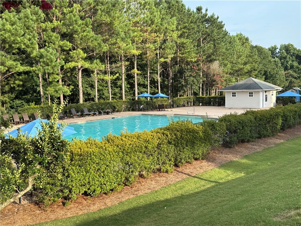 1832 Coopers Pond Road Auburn, AL 36830 - Photo 32 of 40 Neighborhood pool