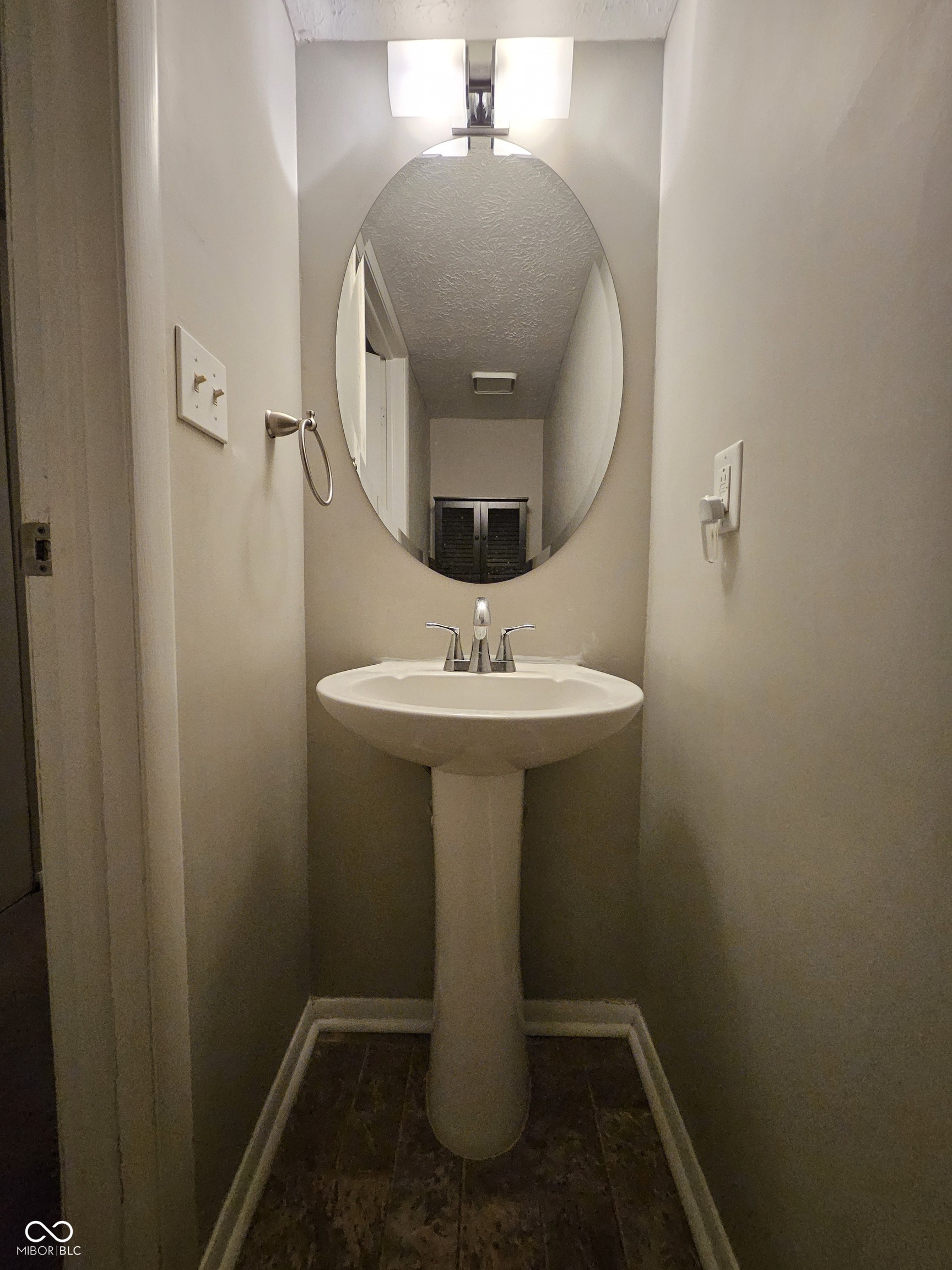 9459 Timber View Drive Indianapolis, IN 46250 - Photo 16 of 32