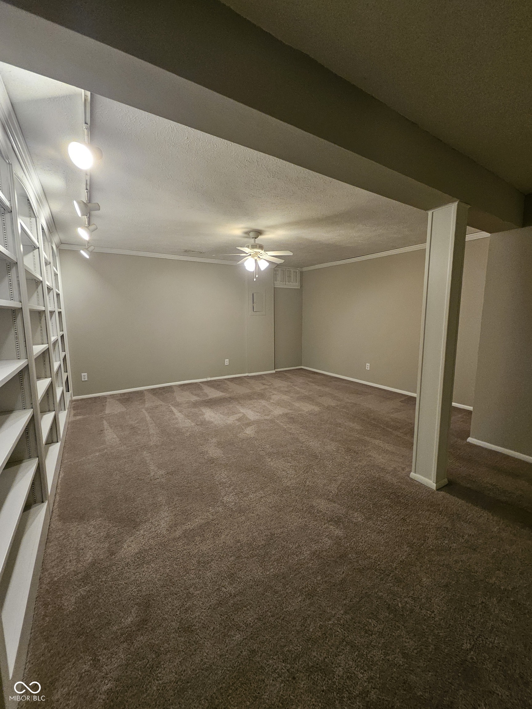 9459 Timber View Drive Indianapolis, IN 46250 - Photo 18 of 32