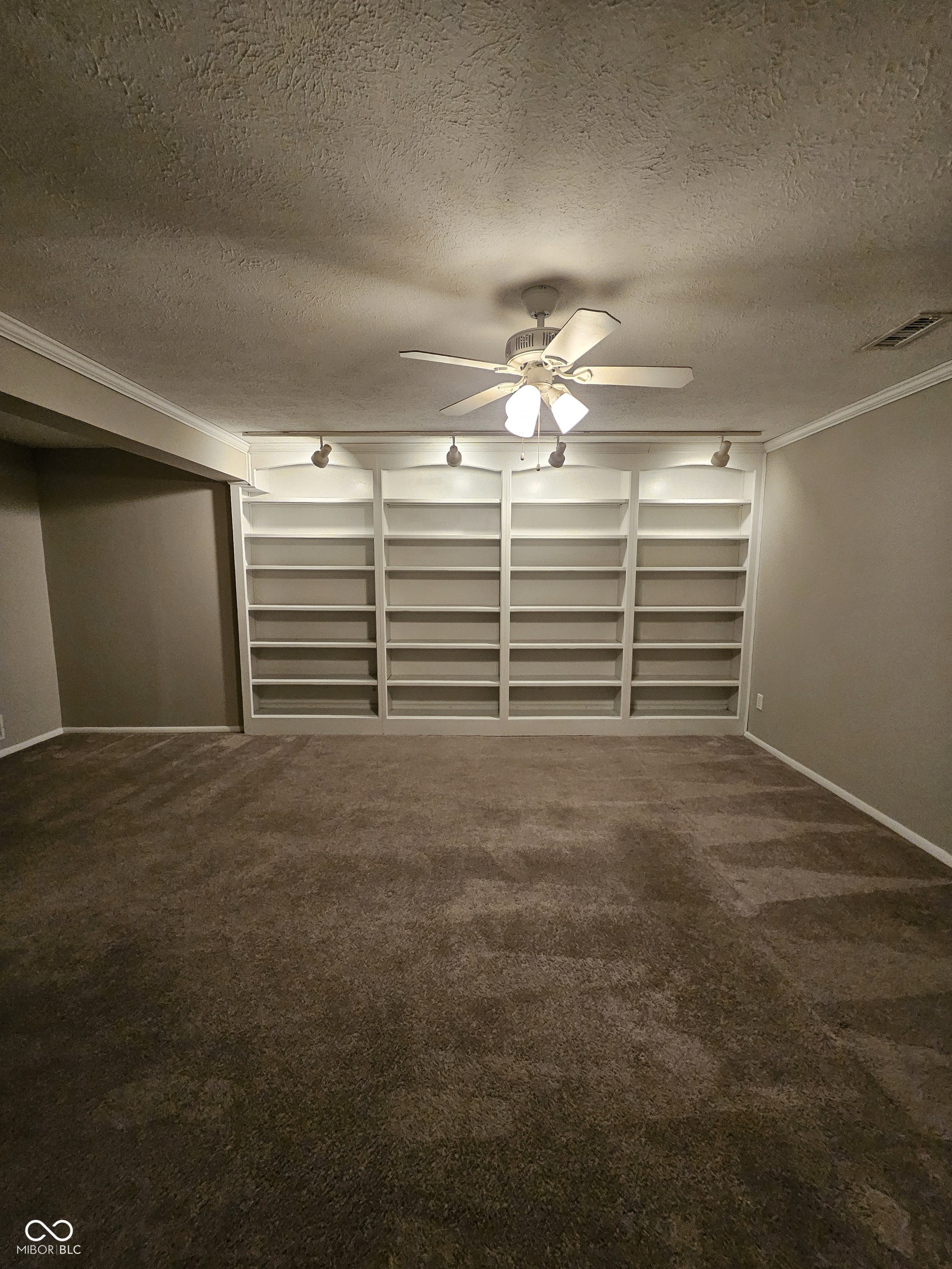 9459 Timber View Drive Indianapolis, IN 46250 - Photo 22 of 32