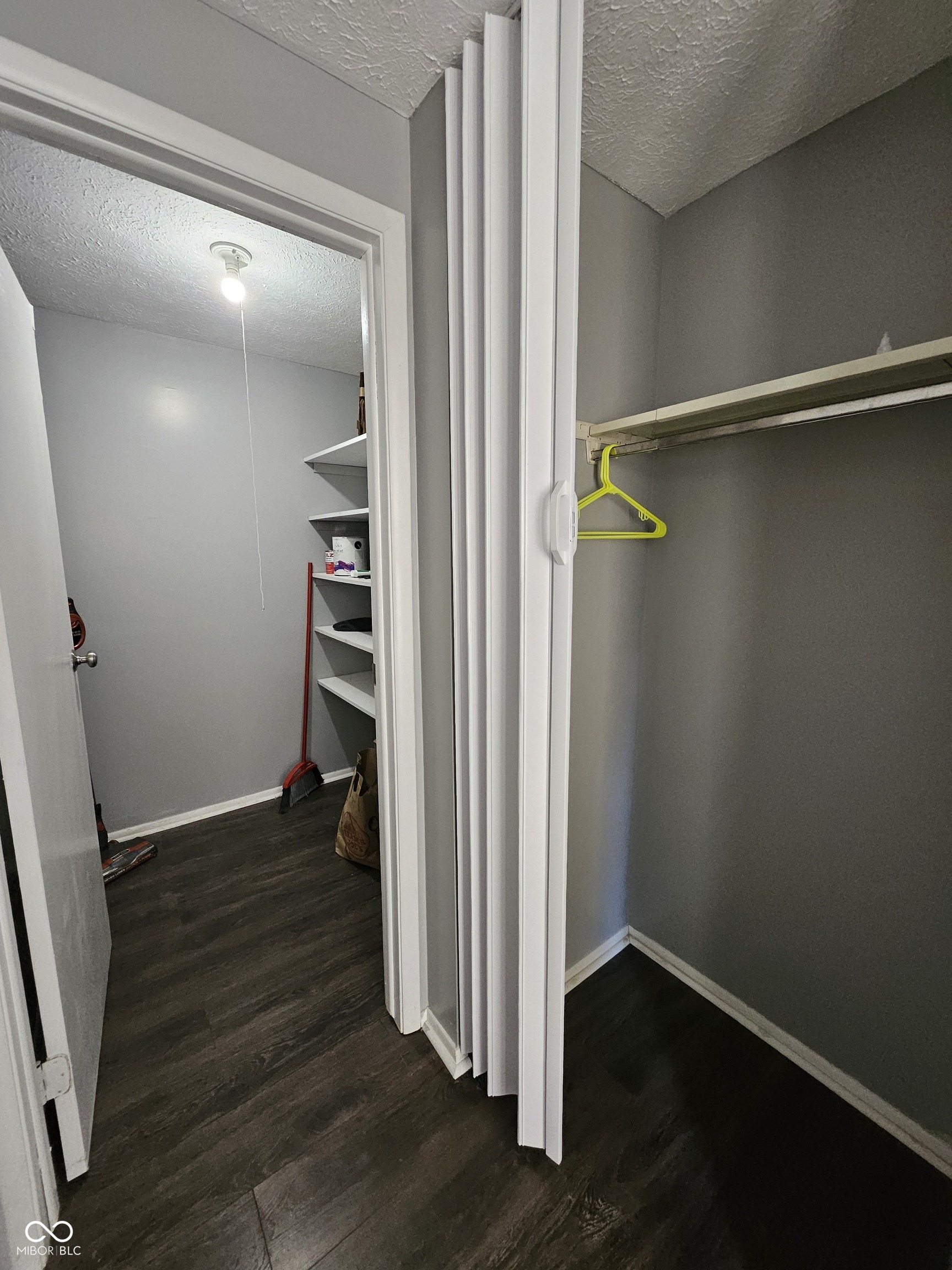 9459 Timber View Drive Indianapolis, IN 46250 - Photo 5 of 32