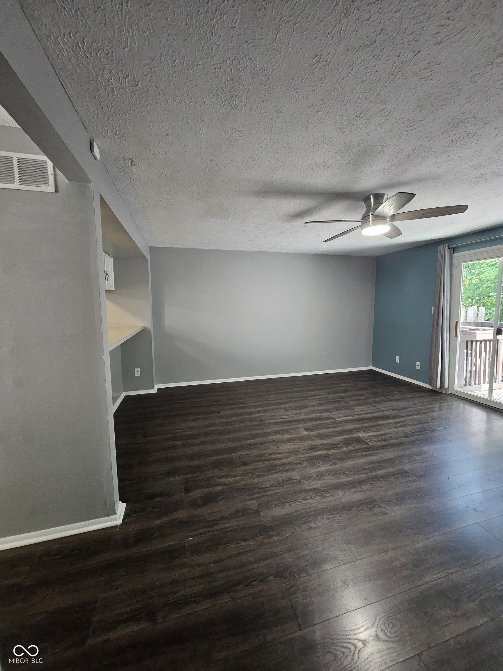 9459 Timber View Drive Indianapolis, IN 46250 - Photo 10 of 32